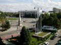 Карьера для курьера. Почему низкоквалифицированные специалисты обгоняют по зарплатам сотрудников с высшим образованием?