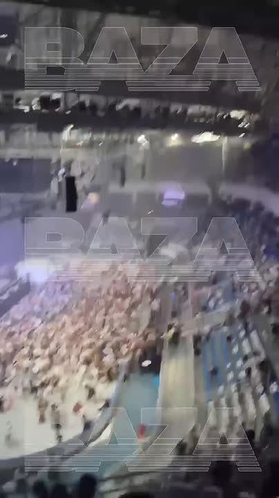    Akon      -  