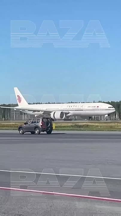   Boeing: ,     ,     -  