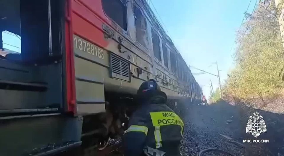 Сгорели три вагона поезда "Краснодар-Староминская" — МЧС