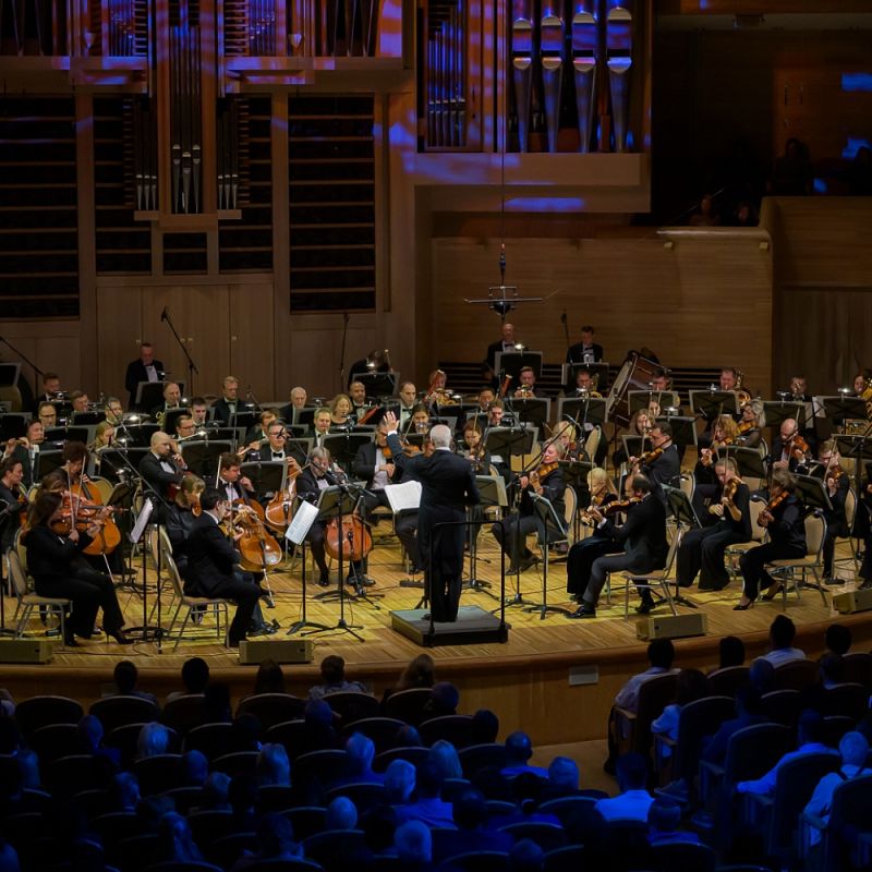 Владимир Спиваков и Национальный филармонический оркестр России открыли сезон Дома музыки