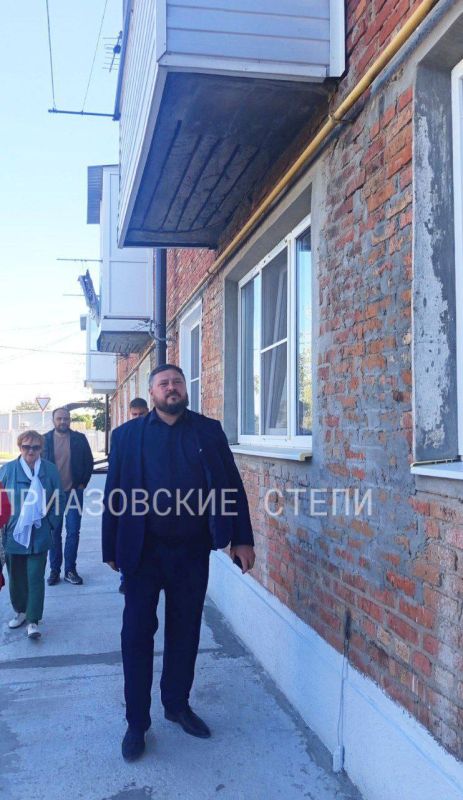 Глава Ейска Денис Квитовский провёл выездное совещание