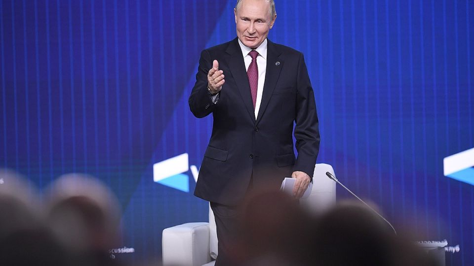 Владимир Путин закончил отвечать на вопросы на форуме «Валдай» в Сочи