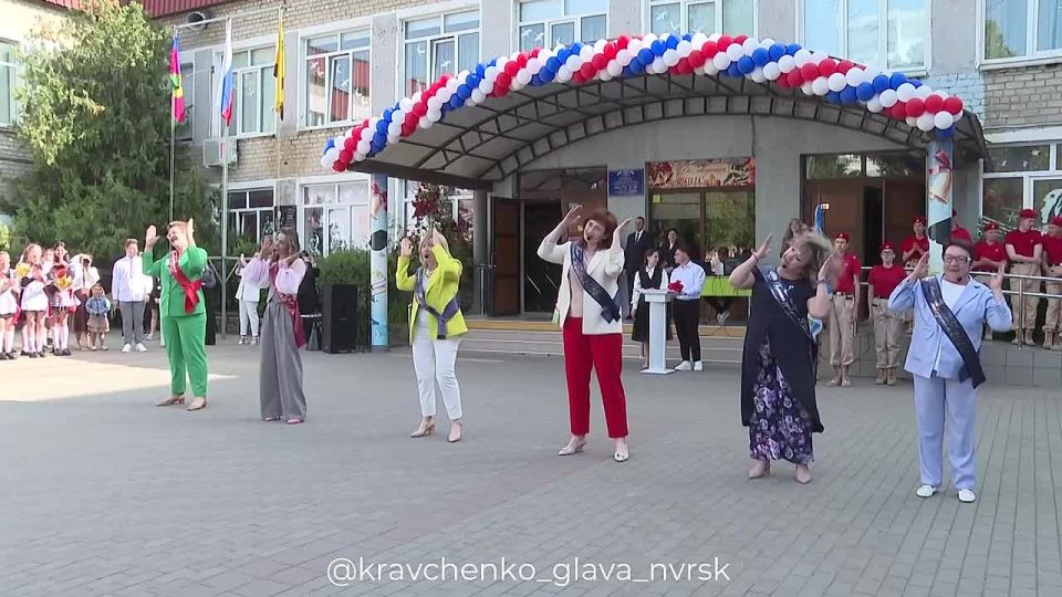 Андрей Кравченко: Уважаемые педагоги, наставники и те, кто посвятил свою жизнь просвещению