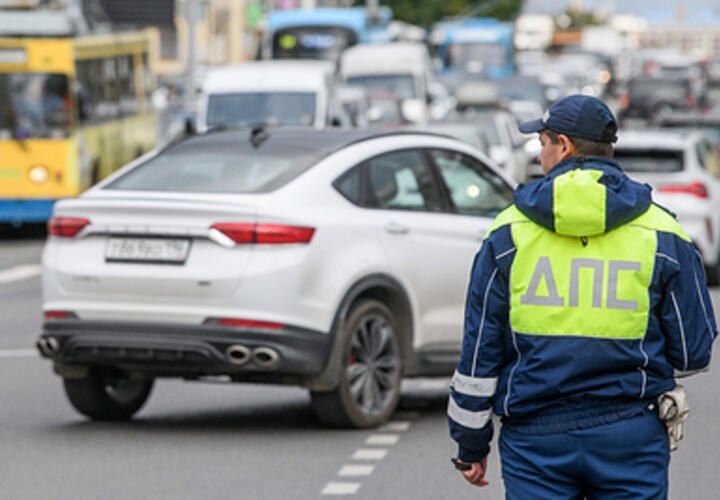 Прикубанский районный суд вынес обвинительный приговор в отношении Виталия Веселовского, бывшего оперуполномоченного отдела уголовного розыска, специализировавшегося на борьбе с киберпреступностью