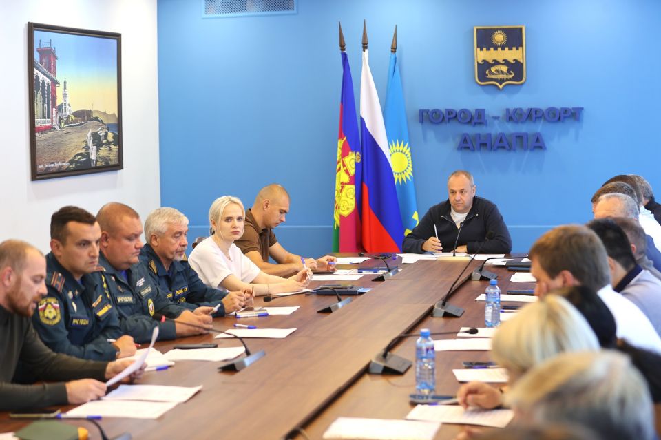 В связи с ухудшением погодных условий все городские службы Анапы переходят в режим повышенной готовности