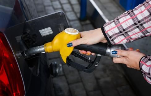 ФАС не исключает новых предупреждений в адрес нефтяников из-за роста цен на АЗС