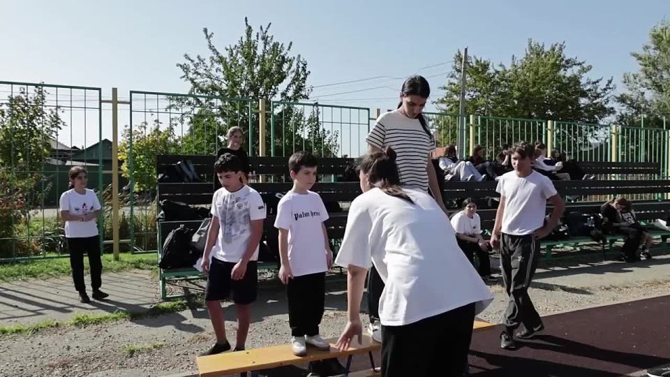 В АРМАВИРЕ УЧАСТНИКАМИ ФЕСТИВАЛЯ ГТО В 25 ШКОЛЕ СТАЛИ ОКОЛО 500 ЧЕЛОВЕК