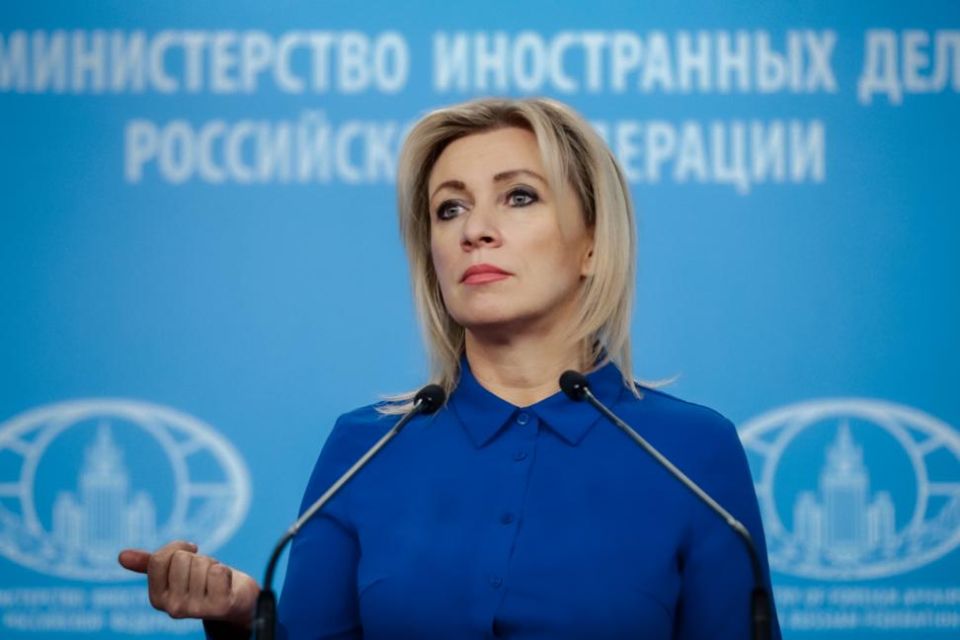 Захарова: Россия рекомендует Кислице "не сочинять мифологию"