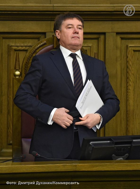Суд приступил к рассмотрению антикоррупционного иска Генпрокуратуры к экс-председателю Совета судей Виктору Момотову об обращении в доход государства сети отелей стоимостью более 9 млрд руб