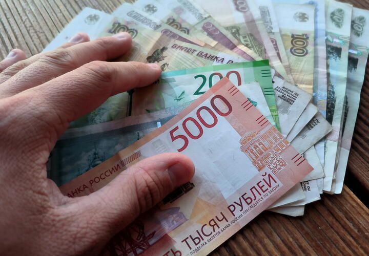 Безработным государство начнёт платить больше, сообщили в Минтруда