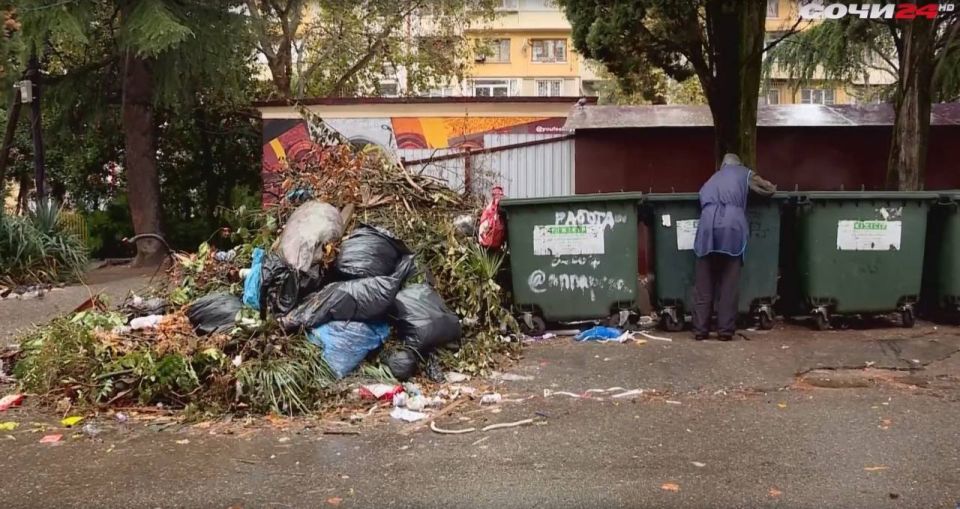 Почему на улицах Крымской и Гагарина снова выросли свалки?