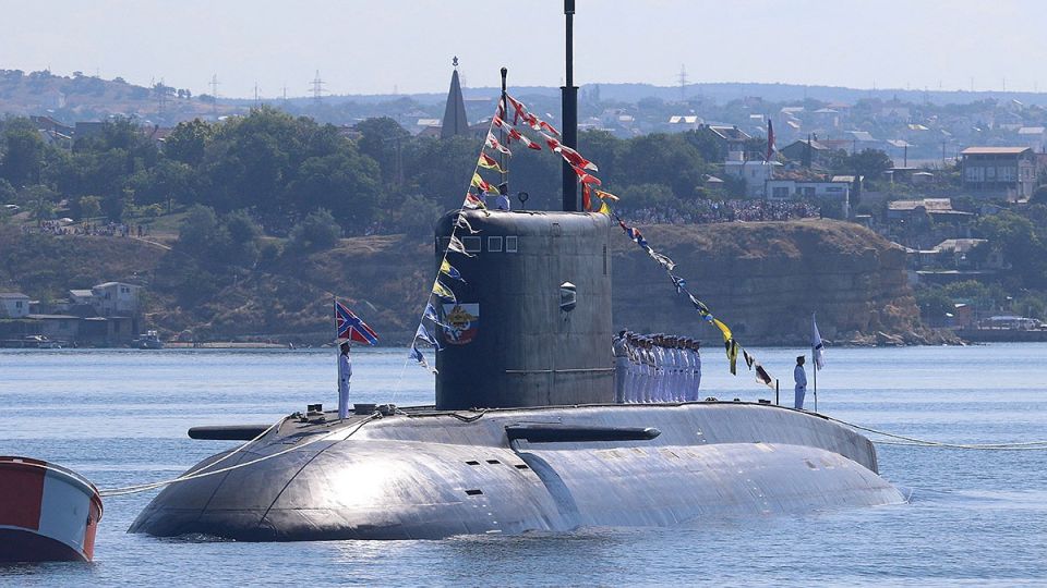 В Европе объявлена полундра: Русская подлодка «Новороссийск» всплыла в Ла-Манше
