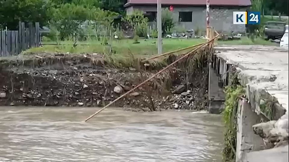 Более 100 человек оказались отрезанными от цивилизации в Туапсинском округе Кубани