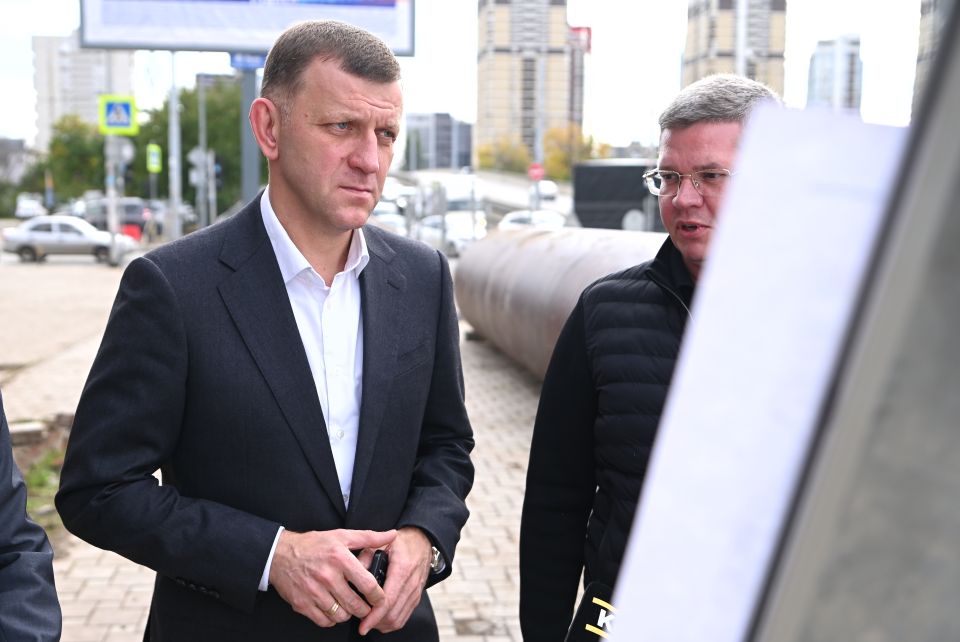 Глава Краснодара проверил ход работ по реконструкции коллектора на улице Садовой