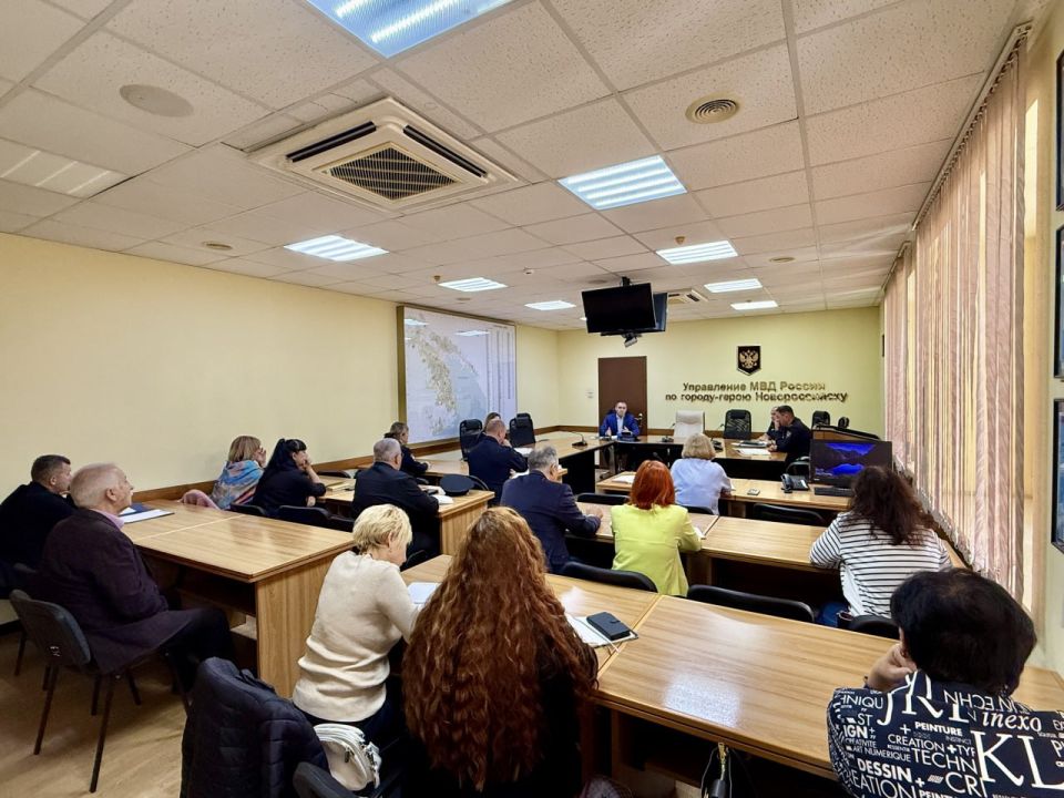 Межведомственный семинар по вопросам безопасности студентов, преподавателей и слушателей состоялся в Управлении МВД России по городу Новороссийску