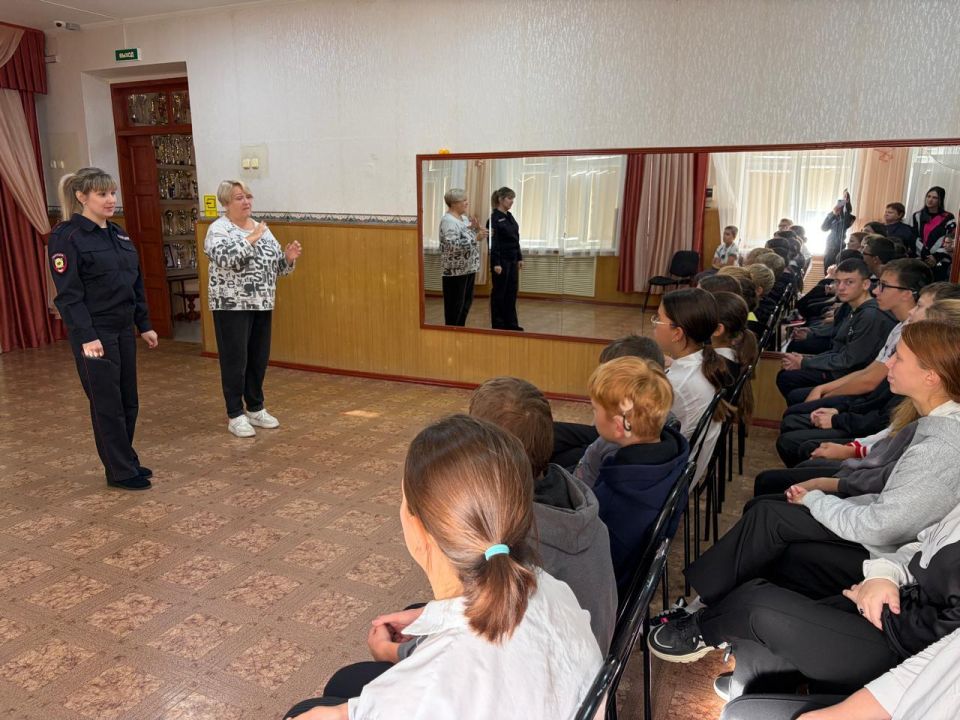 В целях профилактики правонарушений среди несовершеннолетних, популяризации здорового образа жизни инспектор отдела по делам несовершеннолетних совместно с оперуполномоченным отдела по контролю за оборотом наркотиков Отдела...