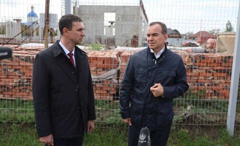 Стройки в Староминской, которые не закончили вовремя, проверяет губернатор Вениамин Кондратьев