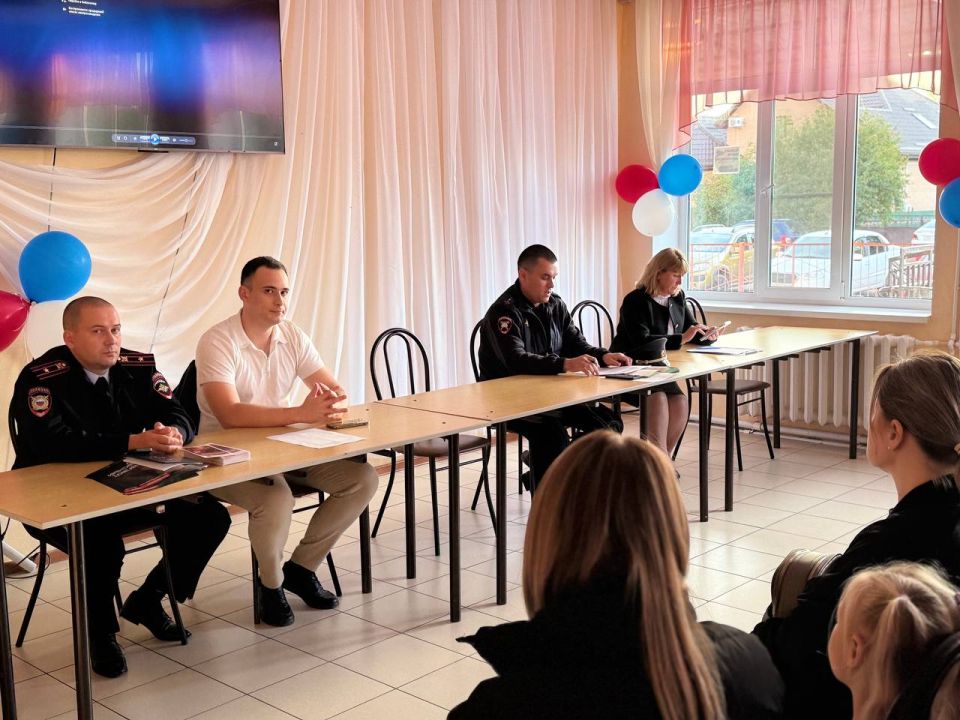 В школе №3 станицы Старощербиновской родителям напомнили о детской безопасности
