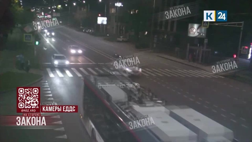 Мотоциклист чудом остался жив после столкновения с легковушкой