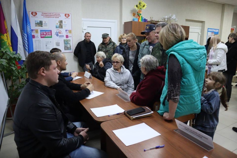 В Михайловском Перевале состоялась выездная мобильная приемная администрации Геленджика