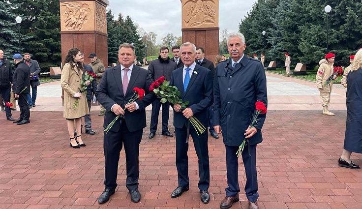 Председатель ЗСК от имени кубанских депутатов поздравил Парламент Республики Северная Осетия - Алания с 30-летием