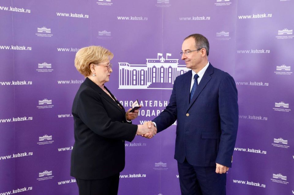 Руководитель краевого парламента Юрий Бурлачко провел встречу с председателем городской Думы Краснодара Верой Галушко