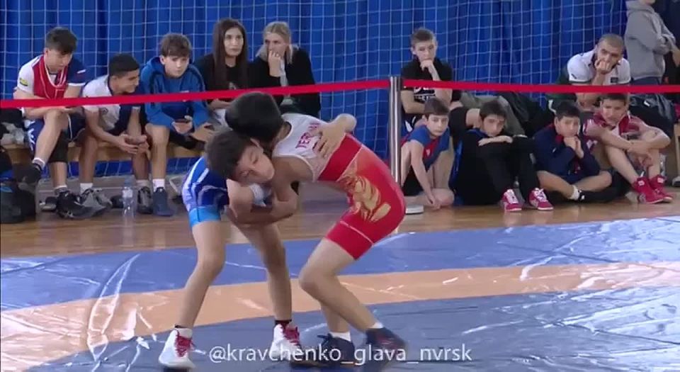 В Новороссийске стартовали Всероссийские соревнования и турнир по греко-римской борьбе памяти заслуженного тренера СССР Юрия Ивановича Гордеева