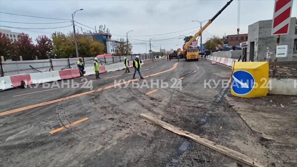 Разметку наносят на Дзержинского в Краснодаре