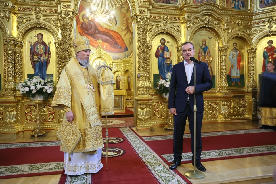 Вениамин Кондратьев поздравил митрополита Екатеринодарского и Кубанского Василия с днем рождения