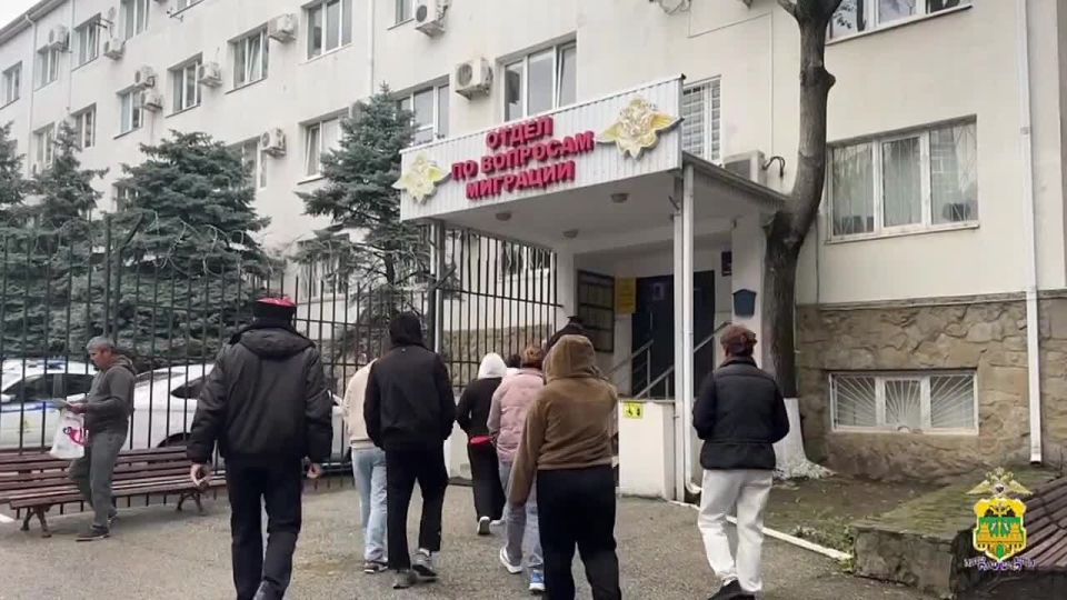 Мигрантов-нелегалов обнаружили в комнатах временого проживания в Геленджике