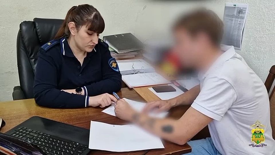 Курсы кройки и шитья от аферистов: пенсионерка вшила деньги в вещи и передала курьеру