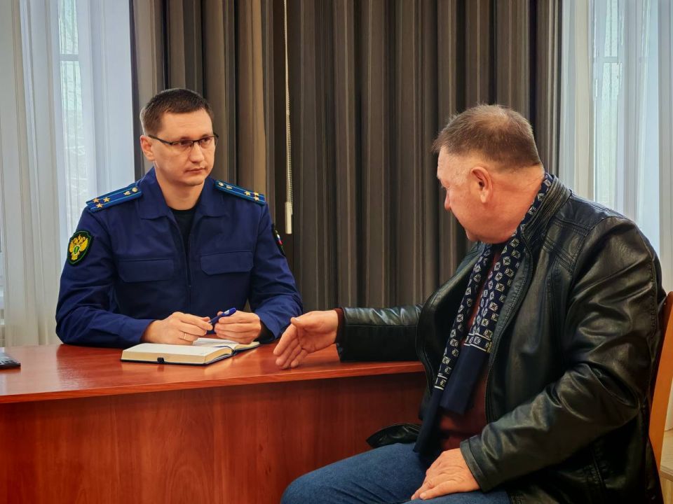 Прокурором Крыловского района проведен тематический прием граждан по вопросам соблюдения законодательства при оказании медицинской помощи