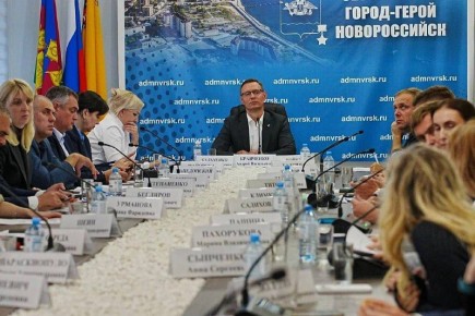 Андрей Кравченко встретился с участниками городского образовательного проекта «ГЛАВная команда»