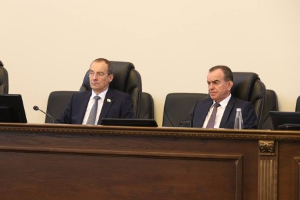 Сегодня под председательством Юрия Бурлачко прошла очередная 68-я сессия Законодательного Собрания