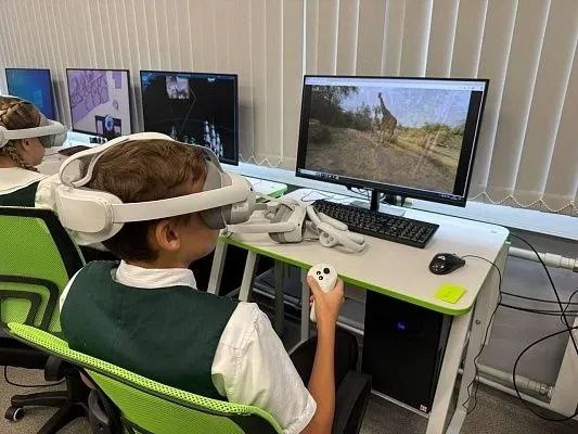 В сочинской школе в рамках инициативного бюджетирования открылась IT-лаборатория