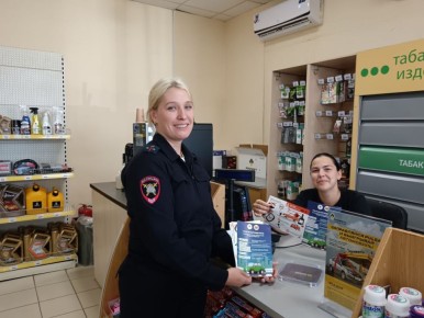 Сотрудники Госавтоинспекции Выселковского района провели на автозаправочных станциях разъяснительные беседы