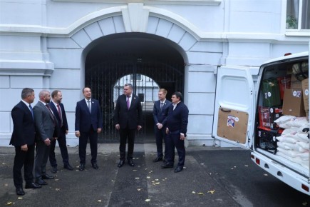 Депутаты ЗСК передали для нужд фронта очередную партию гуманитарки