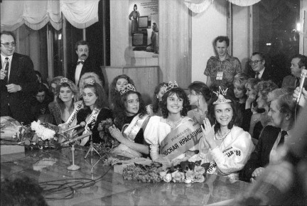 Дефиле за «железным занавесом»: история первого советского конкурса красоты