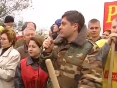 Дмитрий Рогозин: Осень 2003 года. 22 года назад власти Краснодарского края начали работы по укреплению Косы Тузла на Таманском полуострове