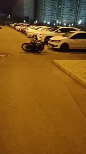 Выламывал зеркала и переворачивал мотоциклы: на «ночного крушителя» пожаловались жители Краснодара