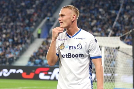 Карпин вызвал еще двух форвардов на матчи сборной с Перу и Чили