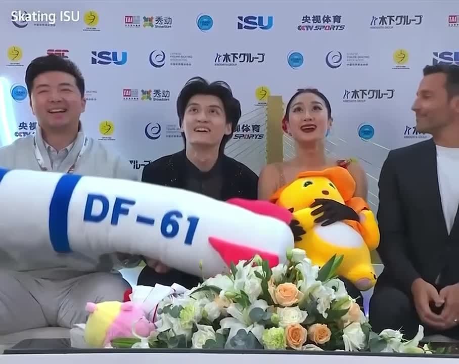 Китайские фигуристы показали игрушечную баллистическую ракету DF-61, их действия будут расследовать