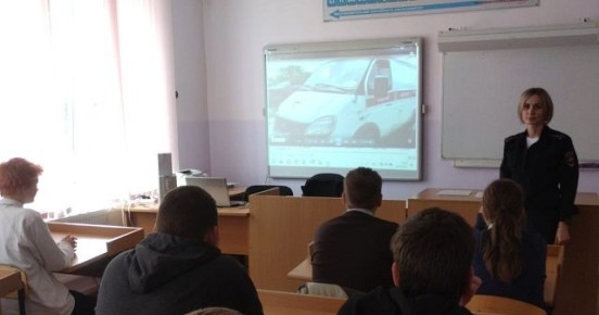 Автоинспекторы Кубани проводят тренинги для студентов по теме дорожной безопасности