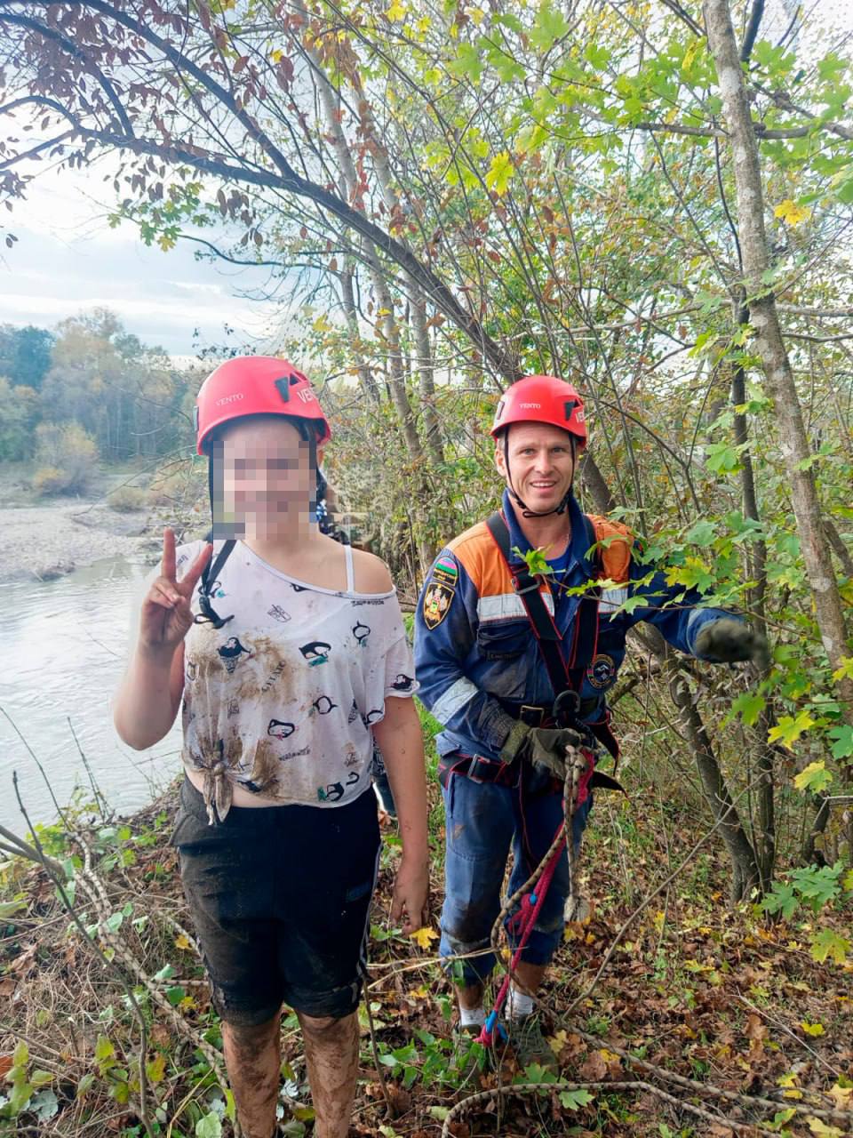 Школьница сорвалась с 10-метрового обрыва в Апшеронске