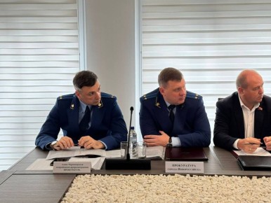 Азово-Черноморский межрайонный природоохранный прокурор и прокурор города Новороссийска приняли участие в заседании сессии Новороссийской городской Думы