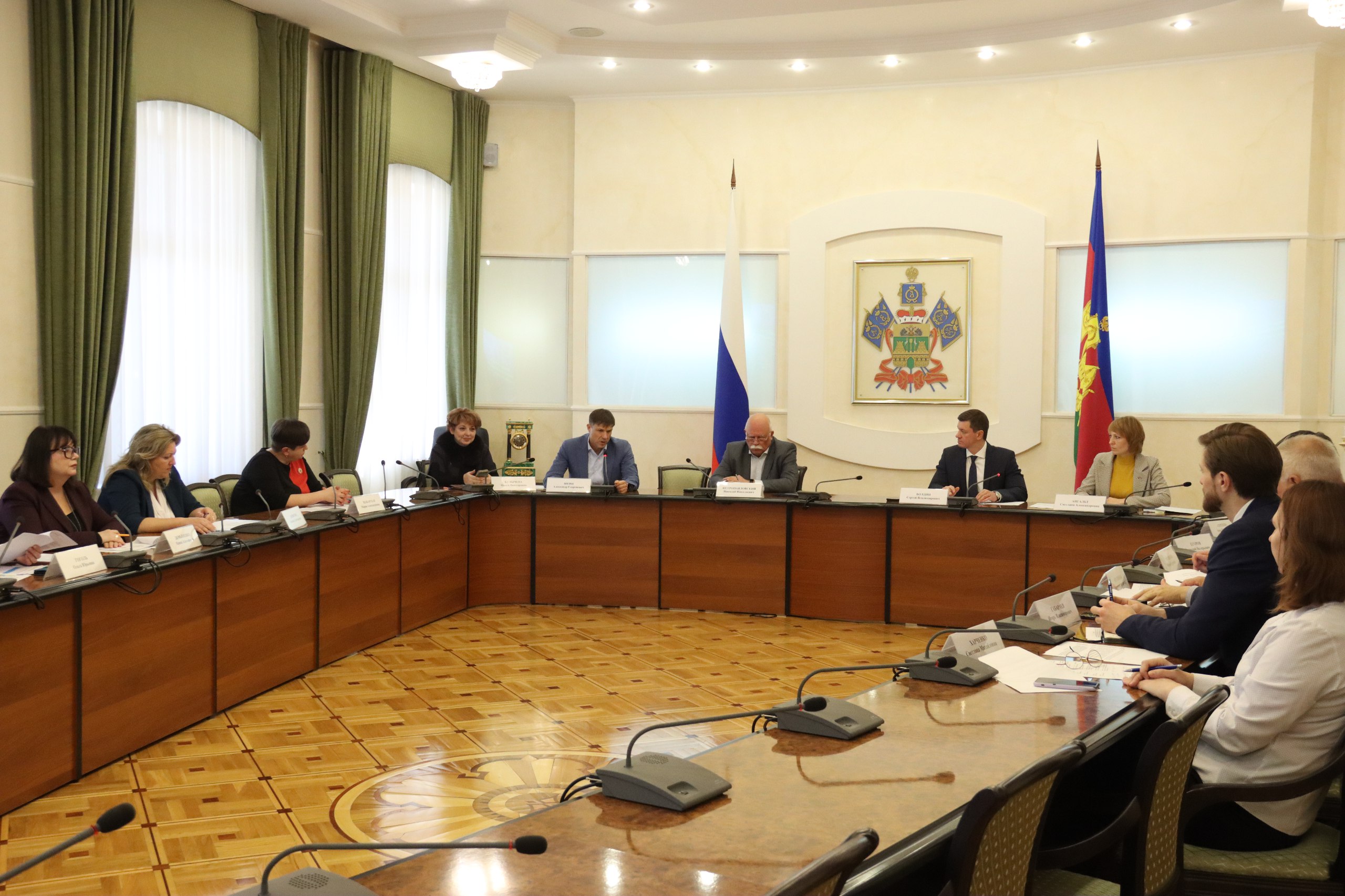 Заместитель председателя краевого парламента Сергей Болдин провел заседание рабочей группы комитета ЗСК по вопросам имущественных и земельных отношений