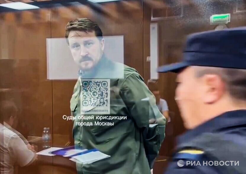 У экс-мэра Сочи изъяли элитные вина и иконы