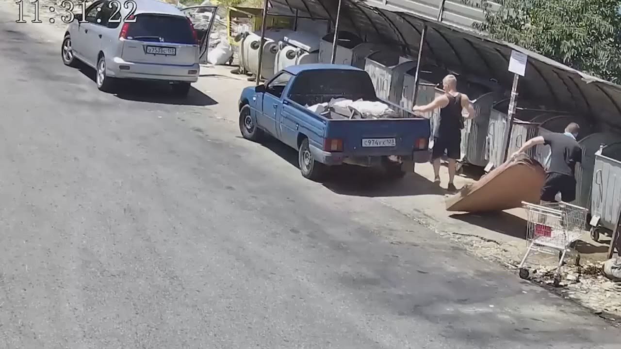 В Сочи еженедельно вывозят около 3 000 тонн мусора