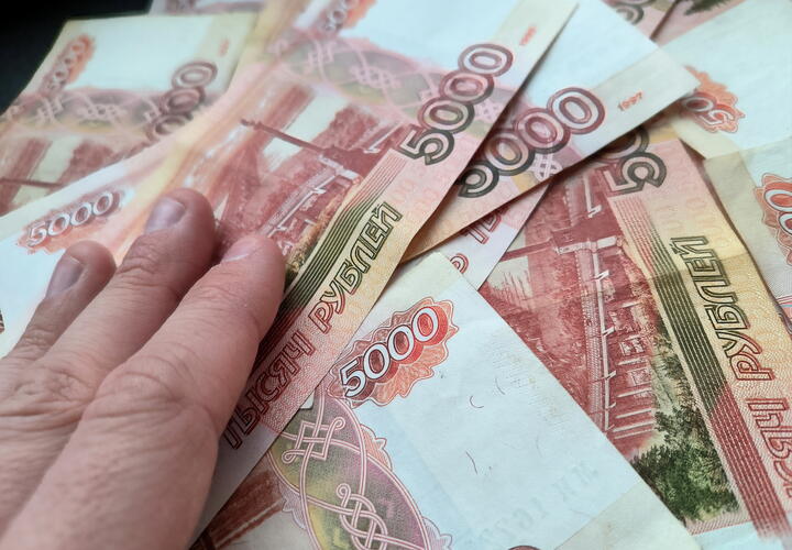 «Продаёт сына в поте лица»: отца Вали, растерзанного хаски в Сочи, обвинили в том, что он наживается на горе, а семью назвали наглой и лживой